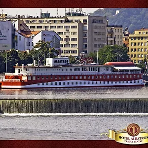 Albatros Hotel na wodzie Praga